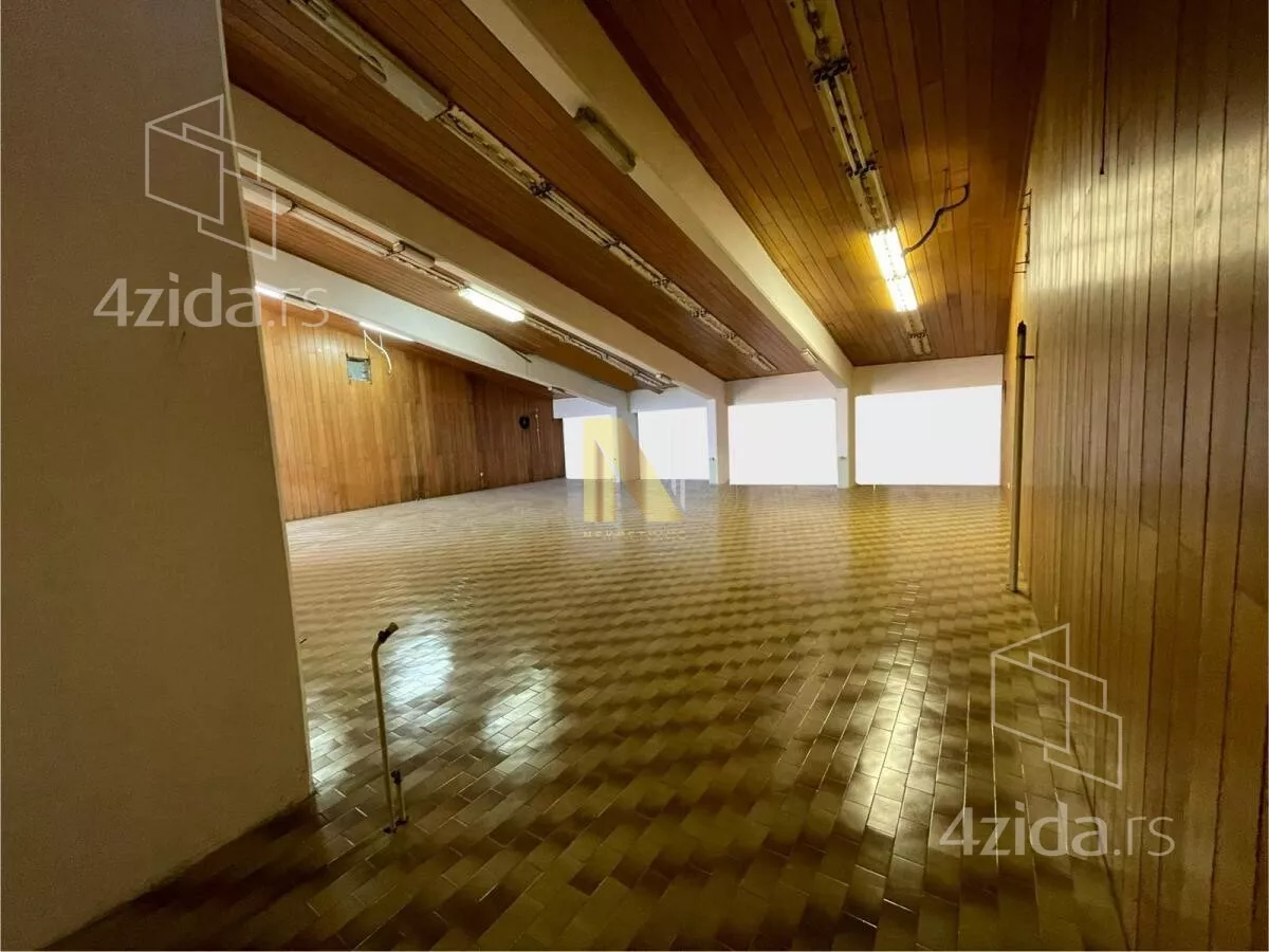 Poslovni prostor | 4zida