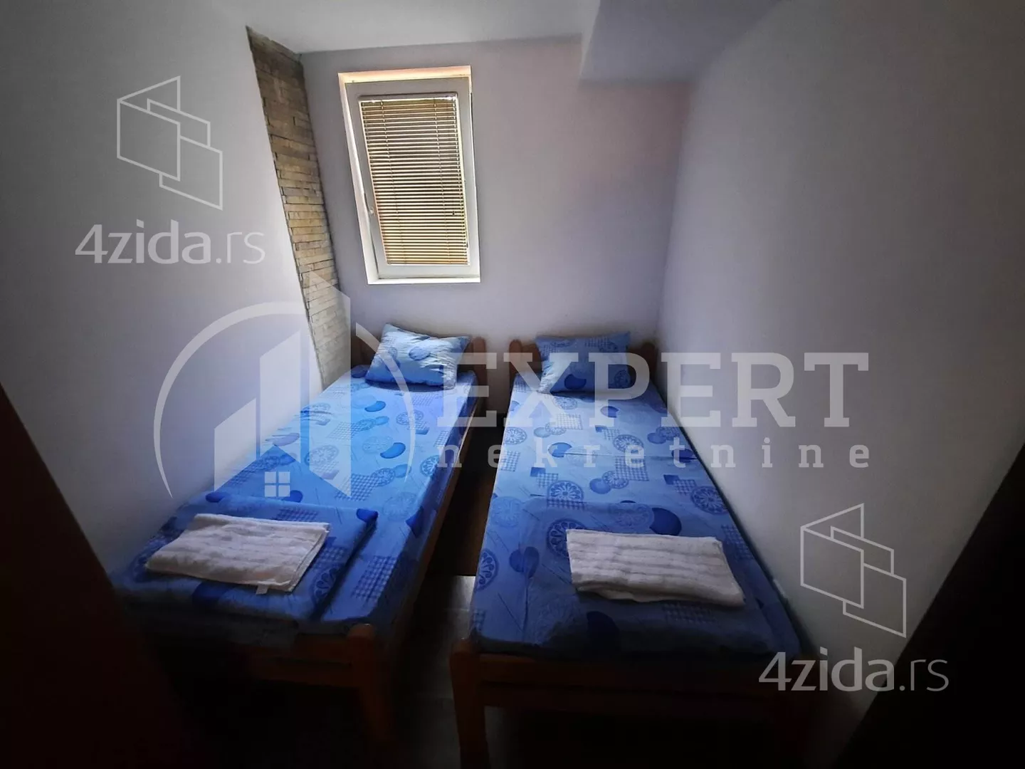 Lokal | 4zida