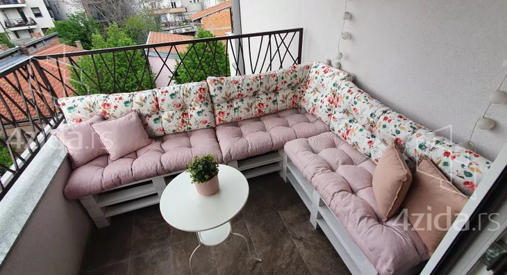 Četvoroiposoban stan | 4zida