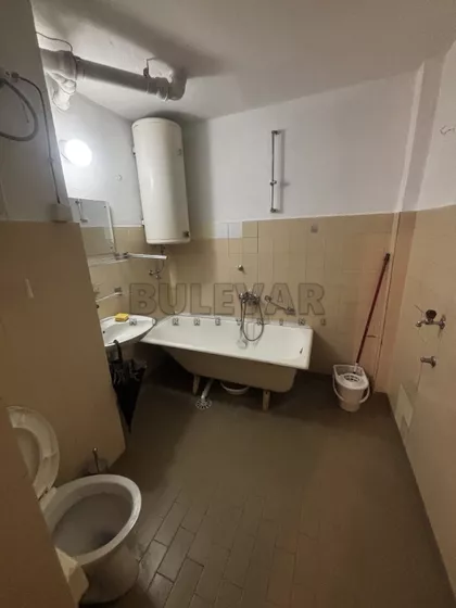 Pariske komune | 4zida.rs