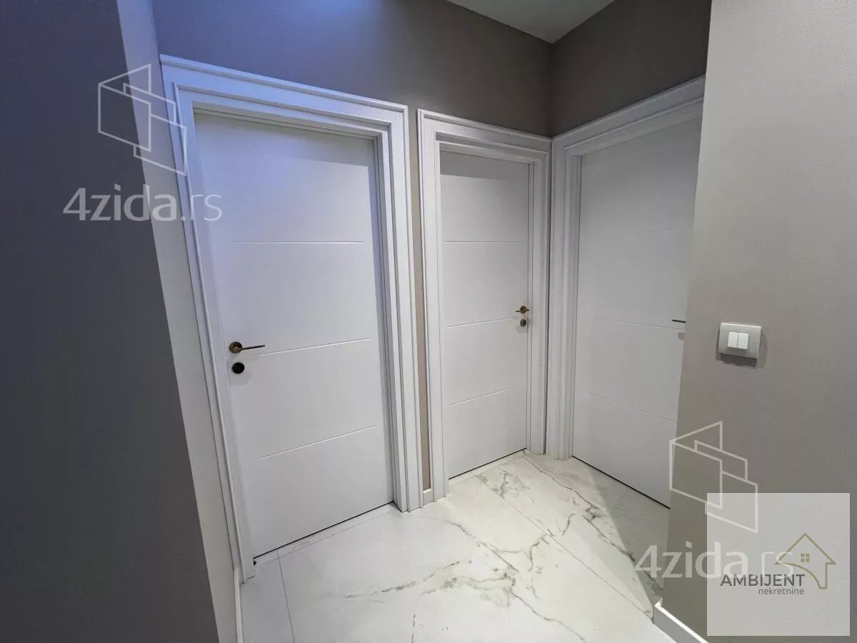 Petosoban stan | 4zida