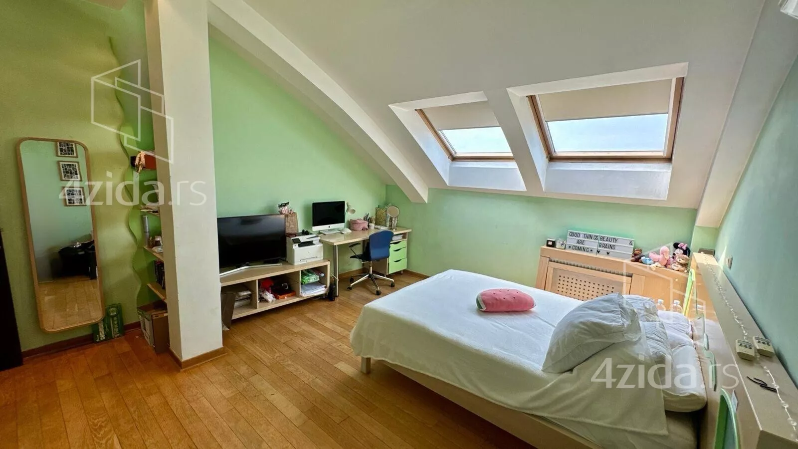 Petoiposoban stan | 4zida