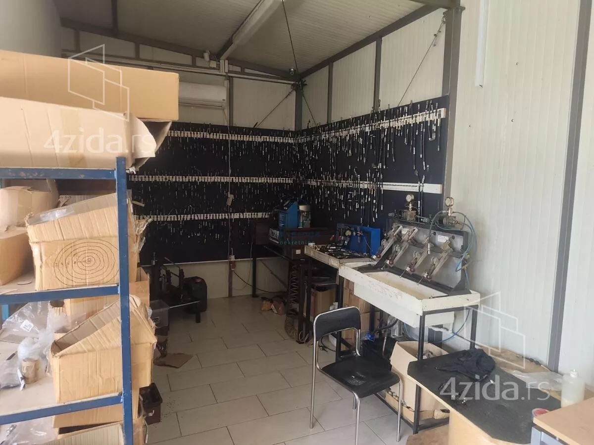 Lokal | 4zida