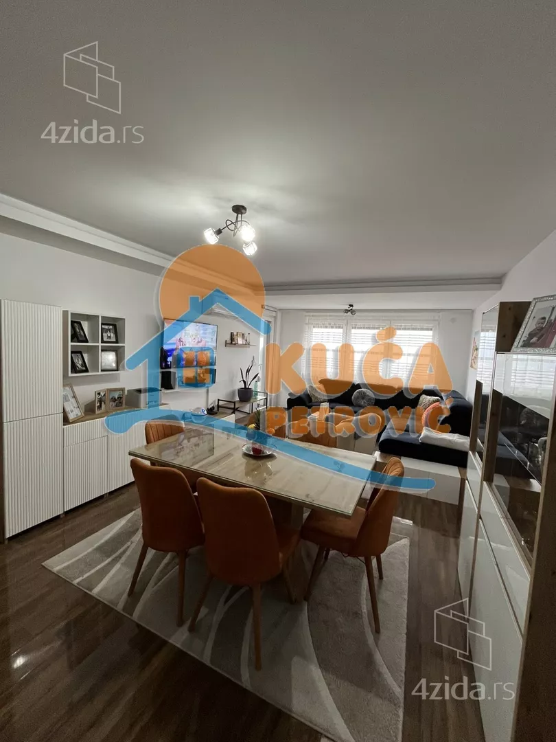 Dvoiposoban stan | 4zida