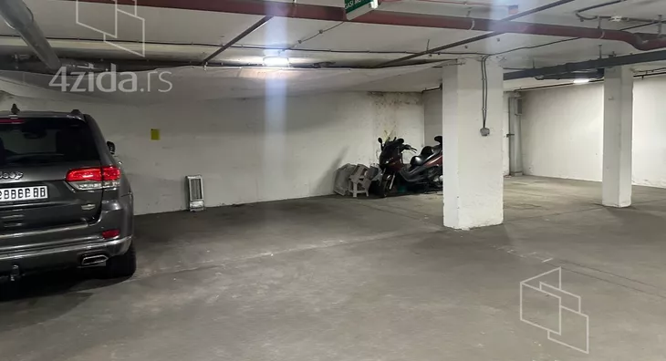 Garaža | 4zida