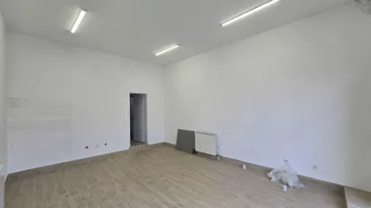 Mali Mokri Lug | 4zida.rs