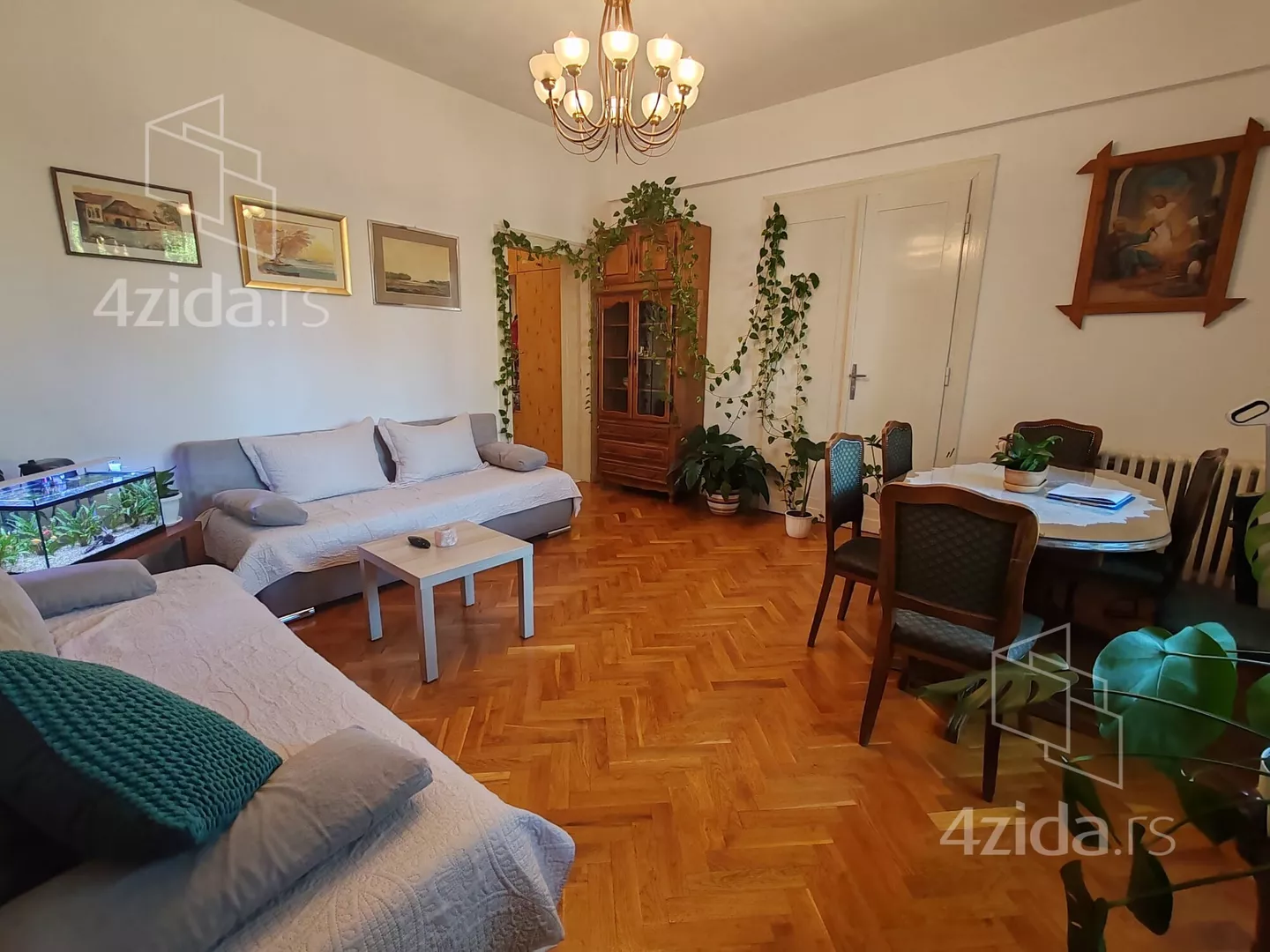 Troiposoban stan | 4zida