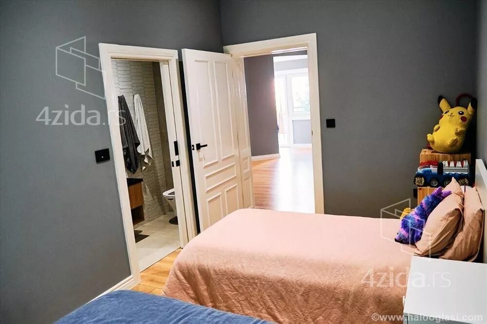 Petosoban stan | 4zida