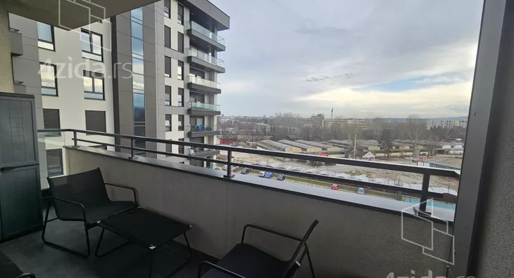 Četvoroiposoban stan | 4zida