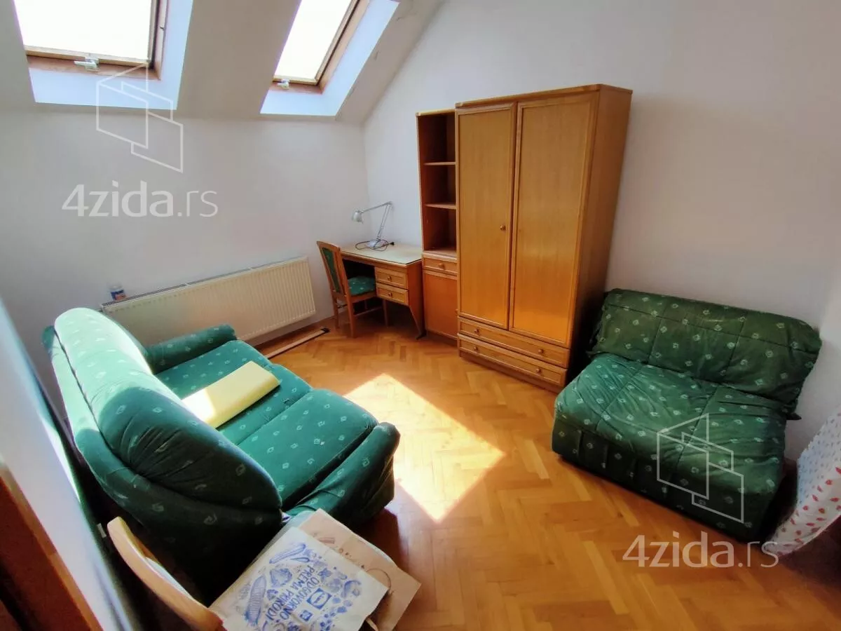 Troiposoban stan | 4zida