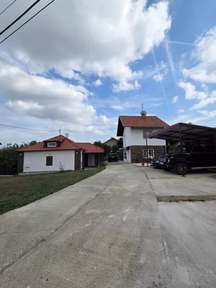Čerević | 4zida.rs