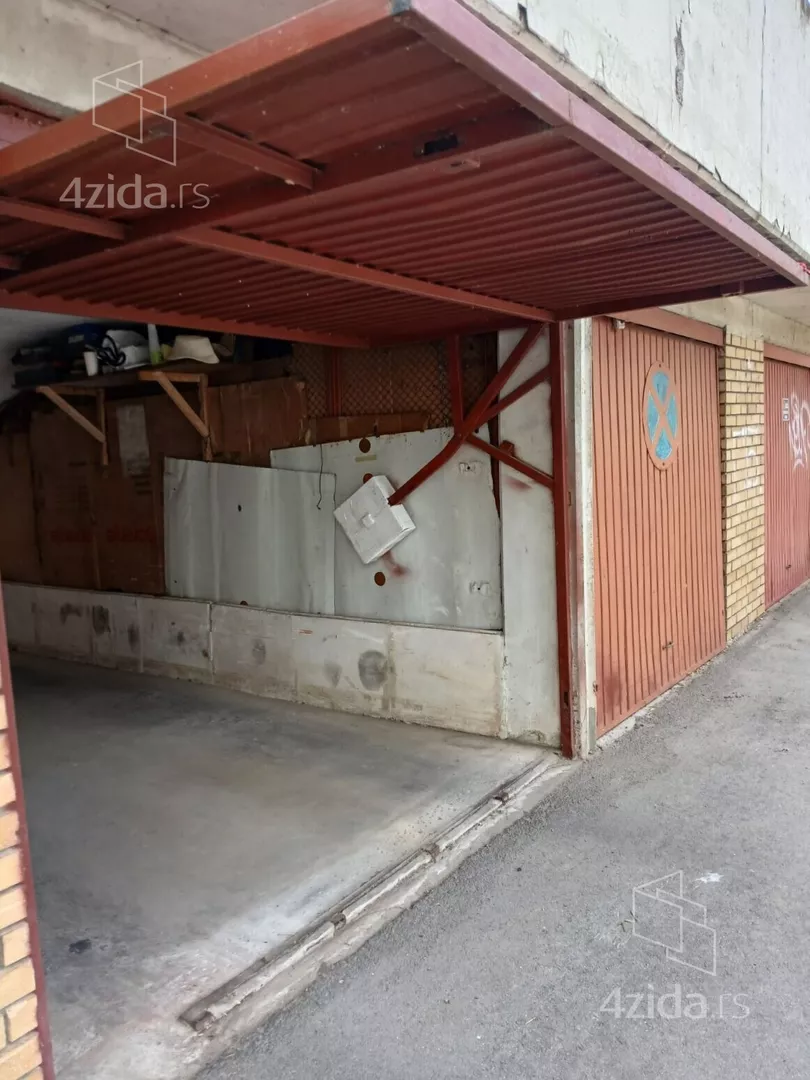 Garaža | 4zida