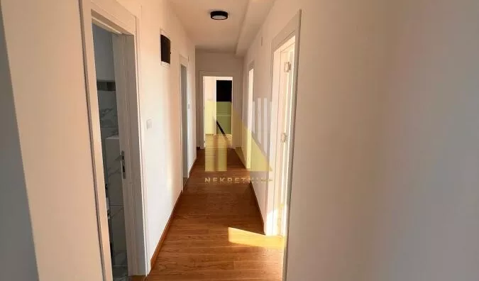 Šestosoban stan | 4zida