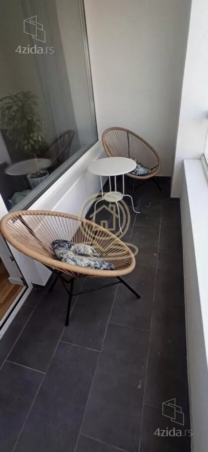 Troiposoban stan | 4zida