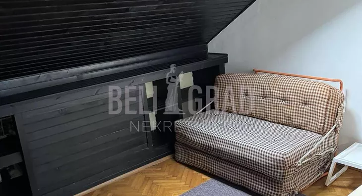 Četvoroiposoban stan | 4zida