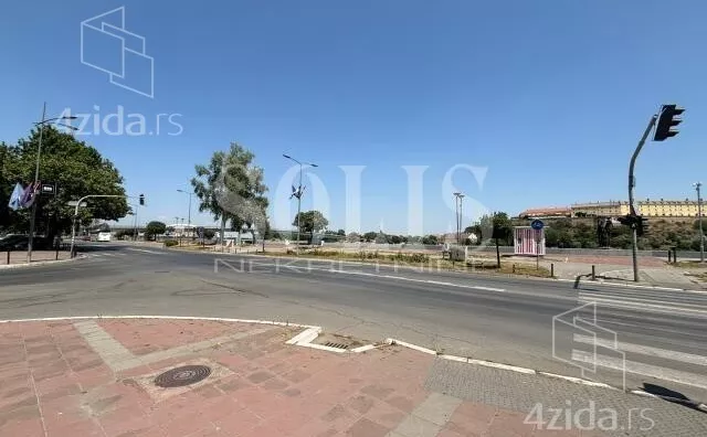 Šestosoban stan | 4zida