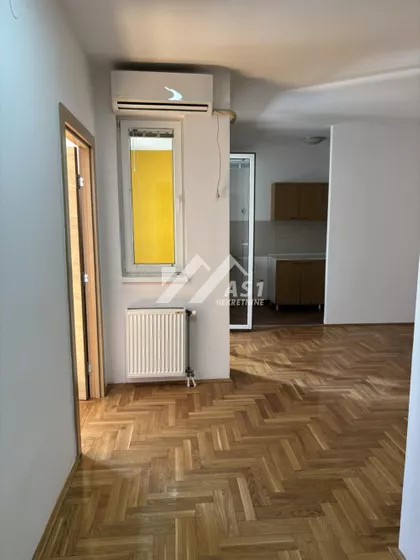 Bate Brkića | 4zida.rs