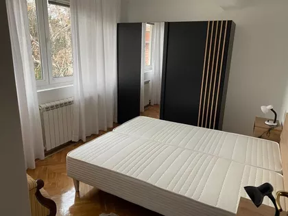 Dusana Vlajica | 4zida.rs