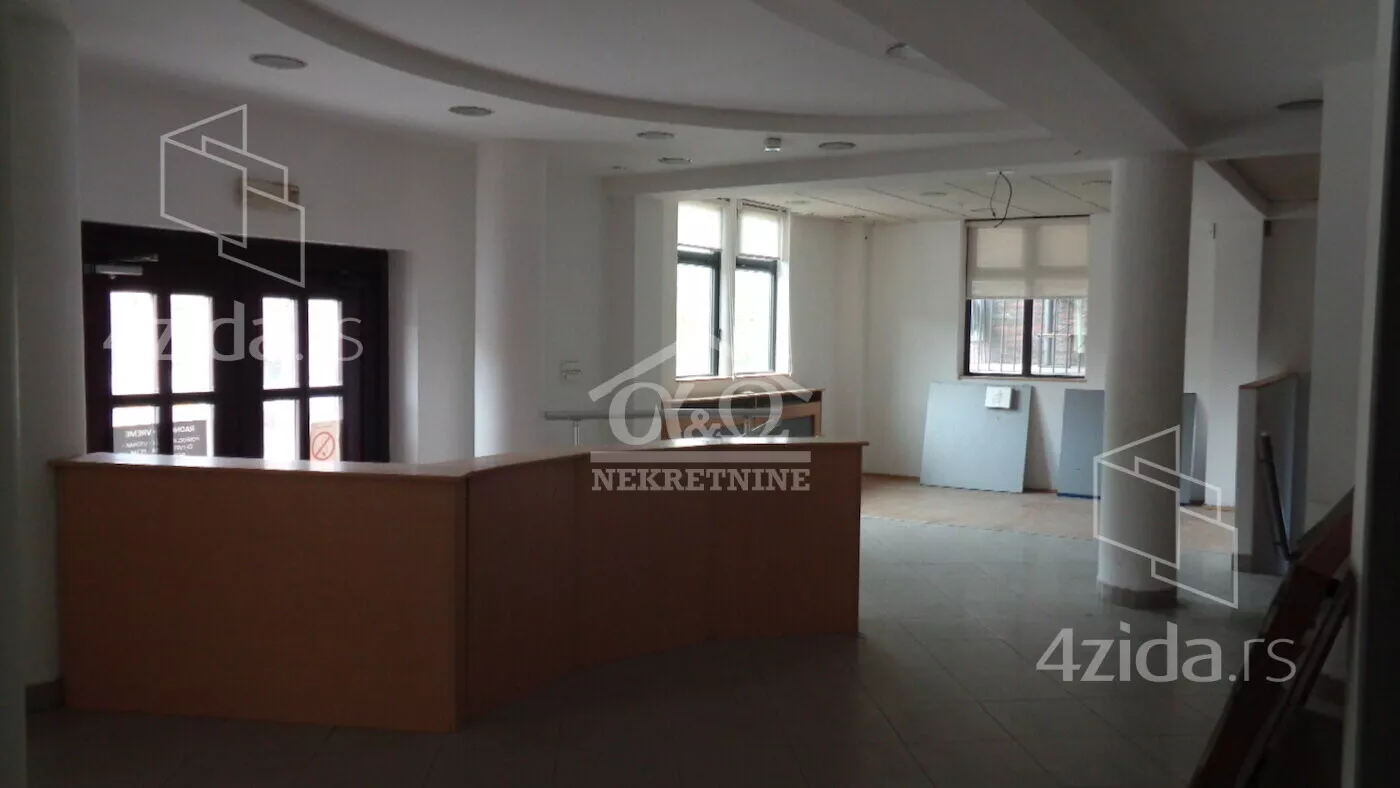 Poslovni prostor | 4zida