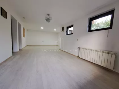 Pivljanina Baja | 4zida.rs