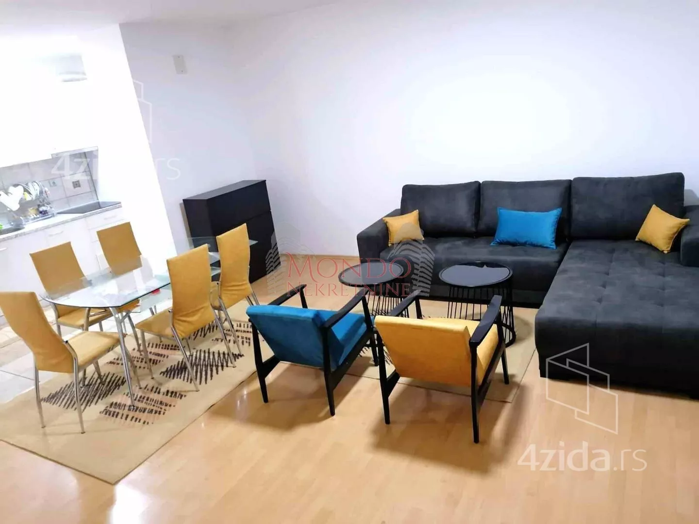 Jednoiposoban stan | 4zida