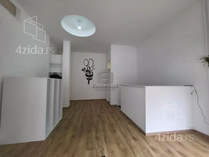 Lokal | 4zida