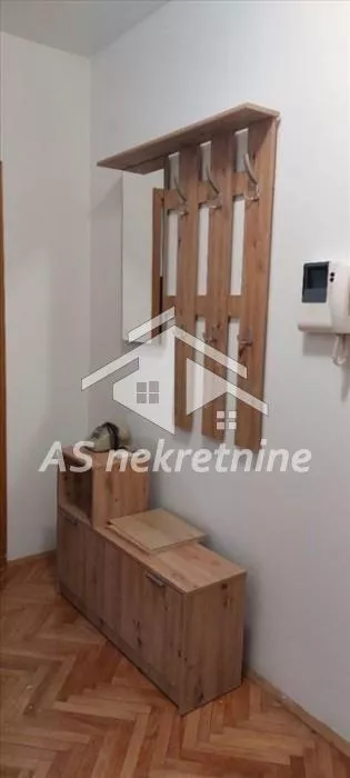 Crveni Krst Vračar | 4zida.rs