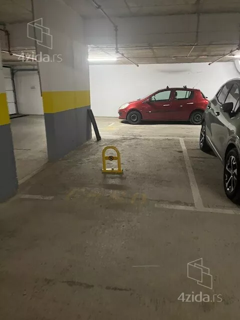 Garaža | 4zida