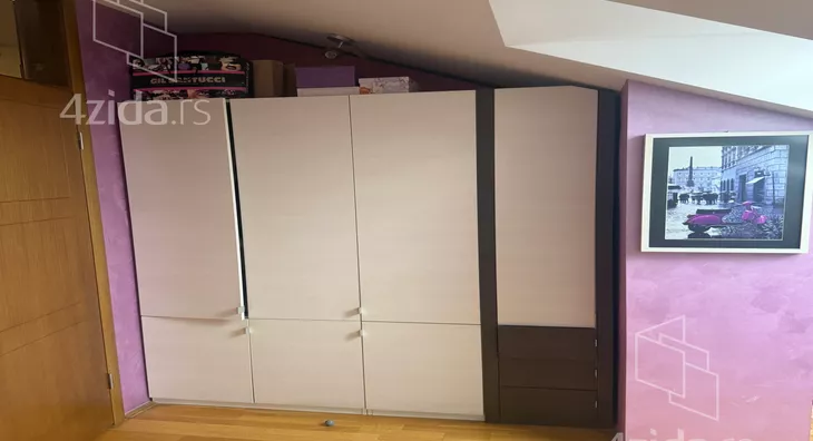 Četvoroiposoban stan | 4zida