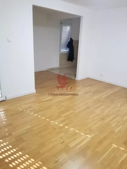 Banovo Brdo | 4zida.rs