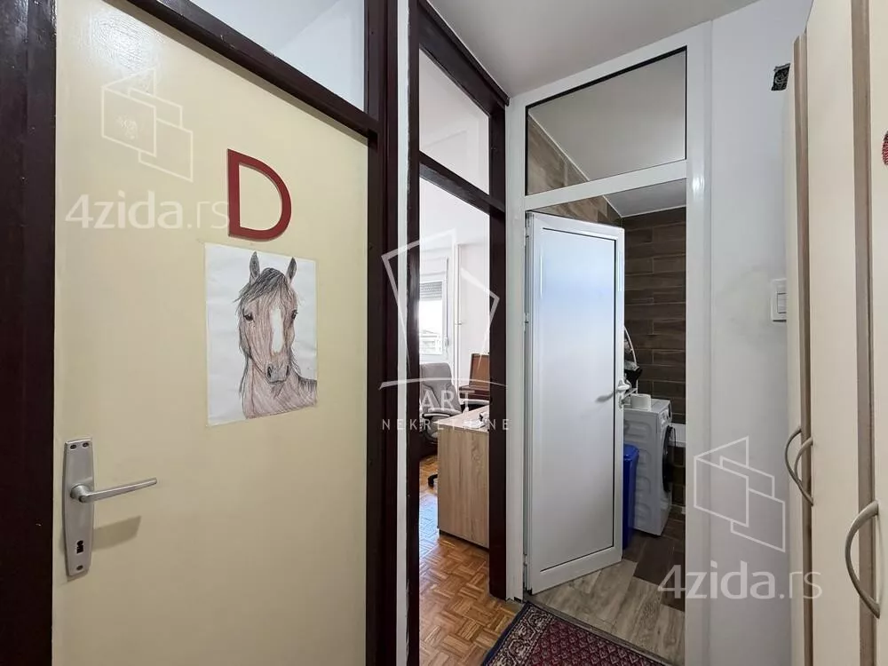 Troiposoban stan | 4zida