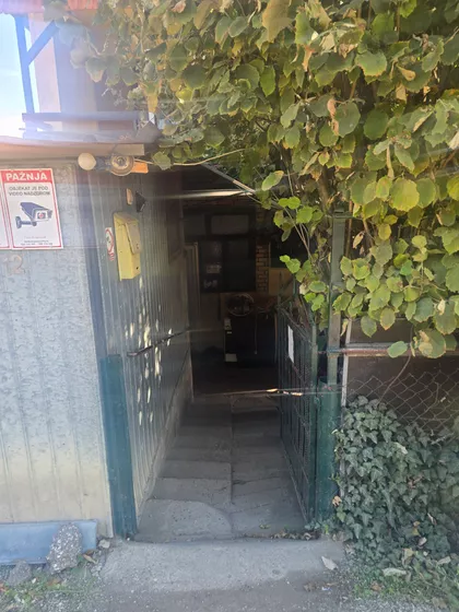 Ozrenska 12 | 4zida.rs