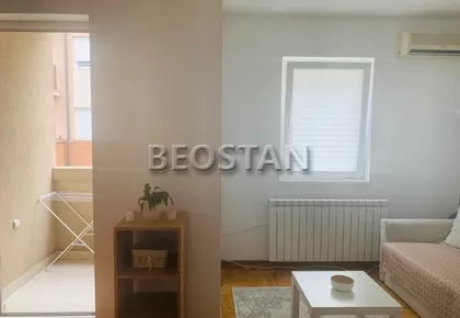 Jovanke Radakovic | 4zida.rs