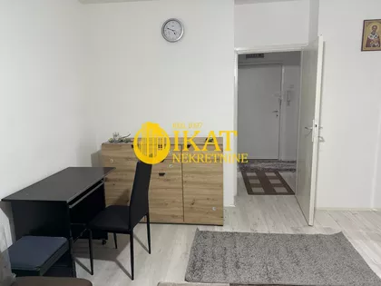 Petrarkina | 4zida.rs