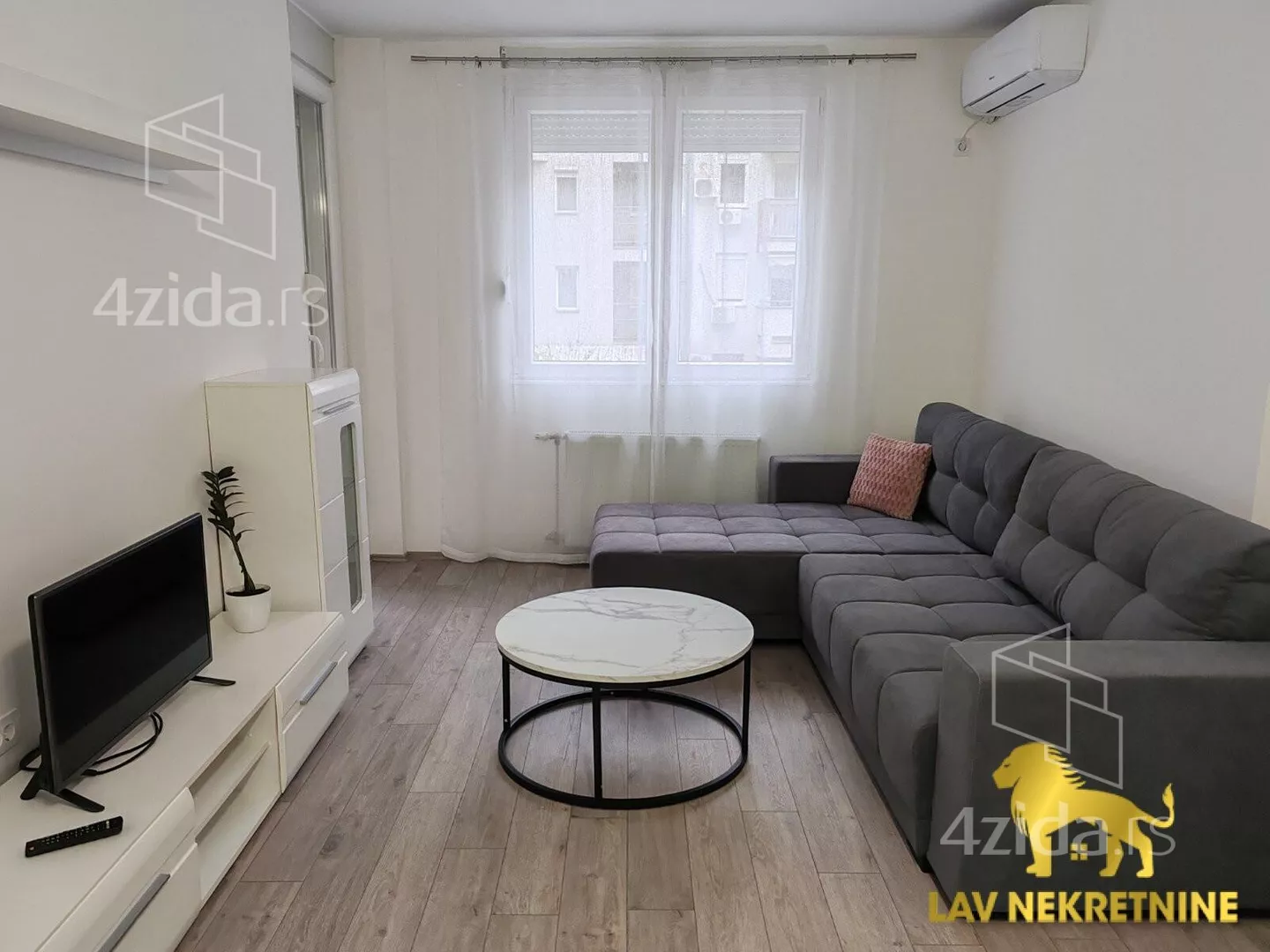 Dvoiposoban stan | 4zida