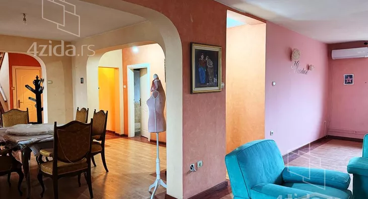 Petosoban stan | 4zida