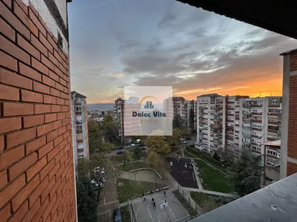 Darinke Radović | 4zida.rs