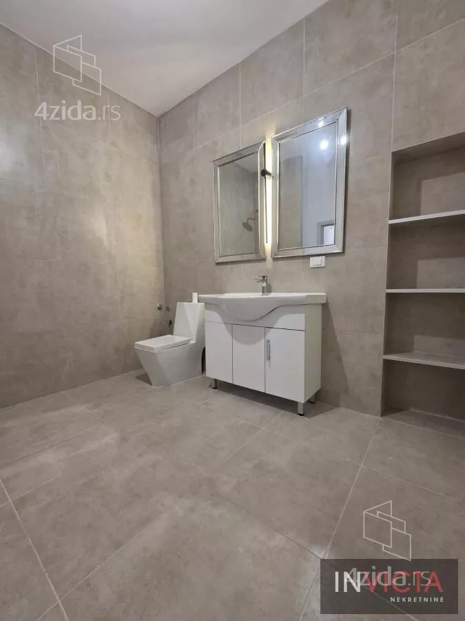 Petosoban stan | 4zida