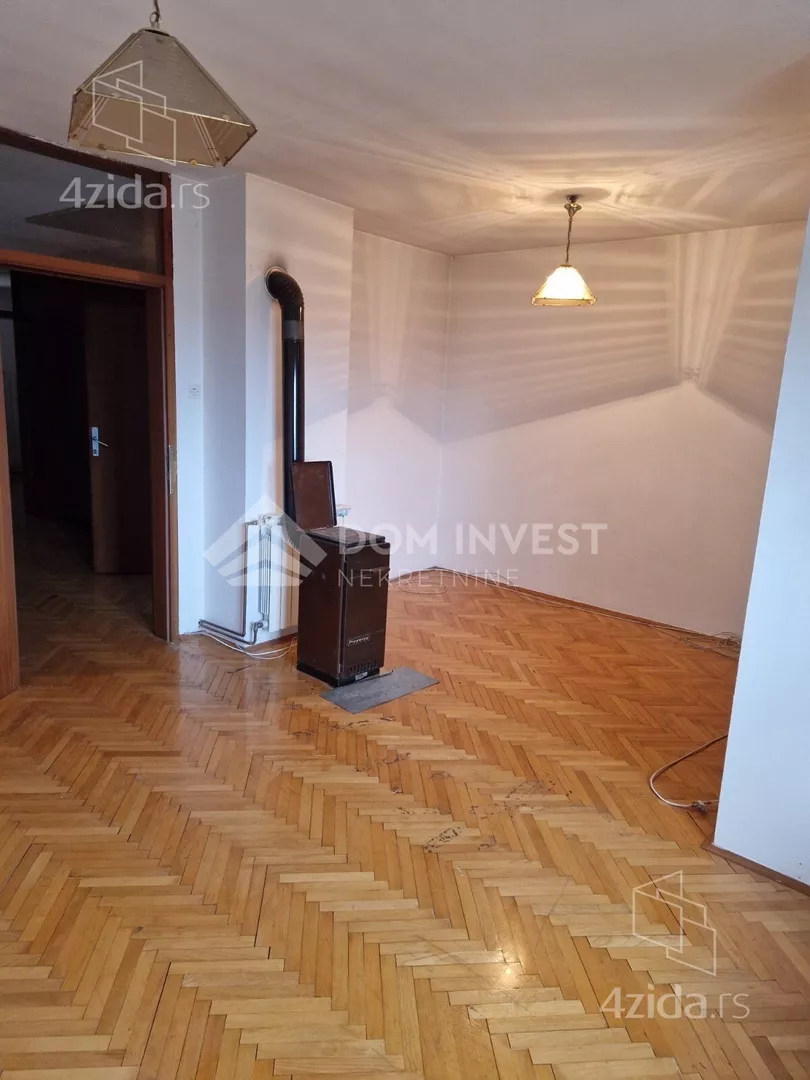 Četvoroiposoban stan | 4zida