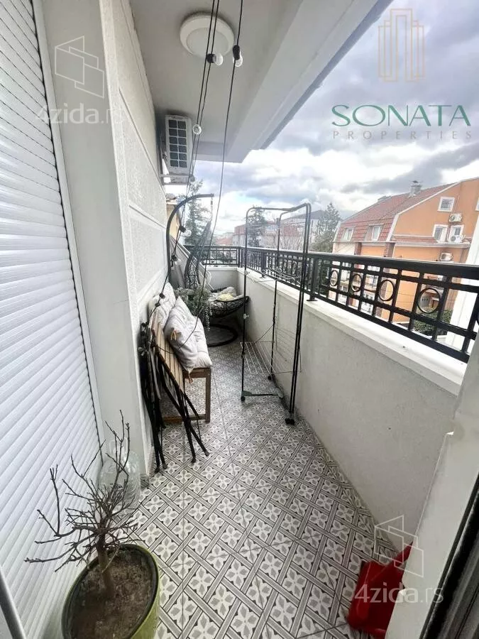 Troiposoban stan | 4zida