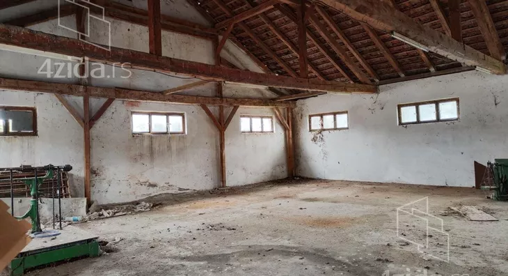 Poslovna zgrada | 4zida