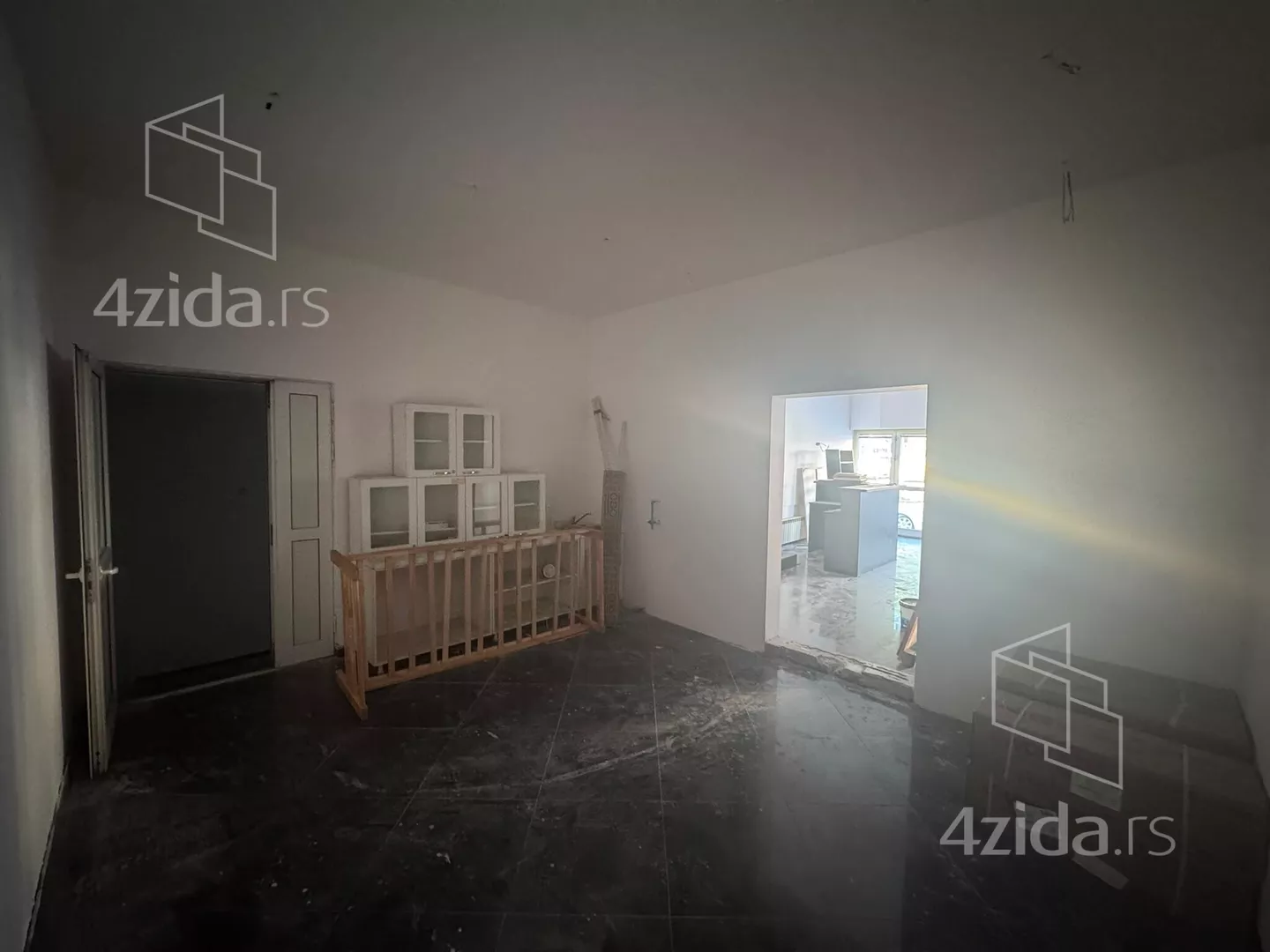 Lokal | 4zida