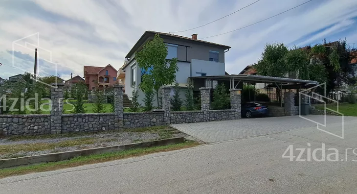 3-etažna kuća | 4zida