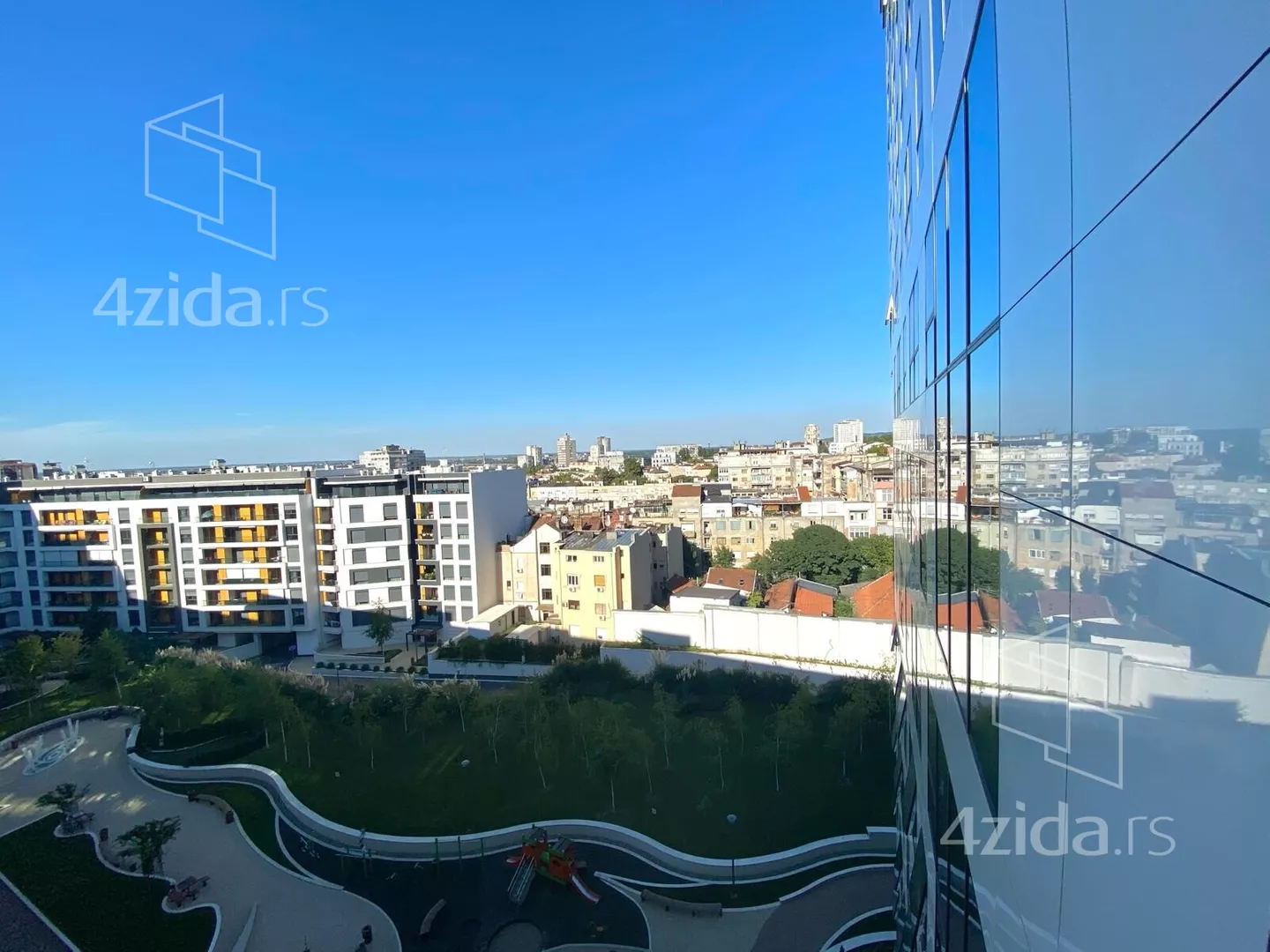 Četvorosoban stan | 4zida