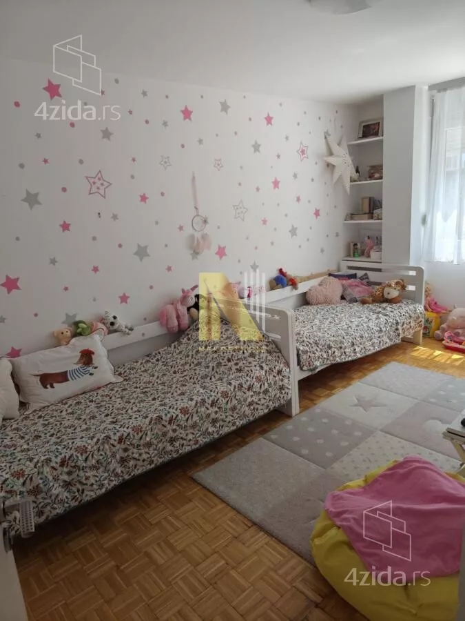 Troiposoban stan | 4zida
