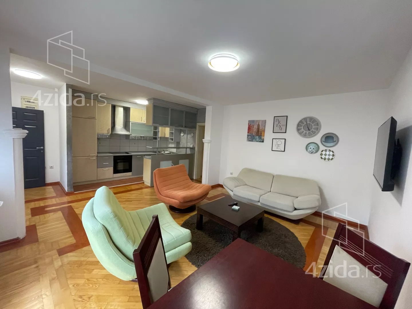 Troiposoban stan | 4zida