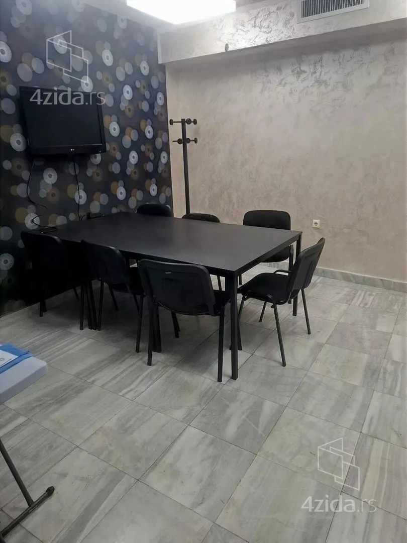 Lokal | 4zida