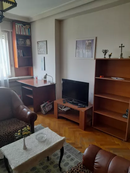 Klinički Centar | 4zida.rs