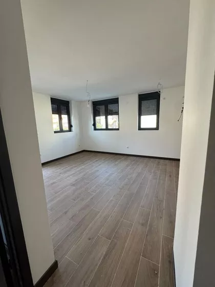 Novi Banovci | 4zida.rs