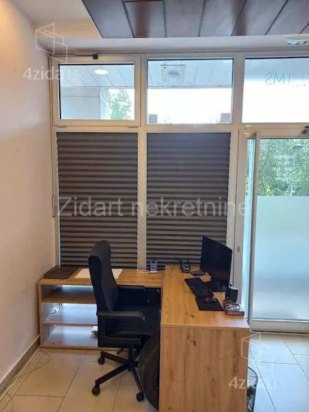 Lokal | 4zida